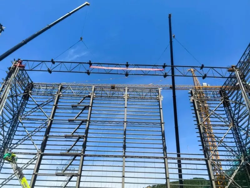 EHSSk Hanhe Cablerako Nazio-mailako Blindaketa Aretoaren Beam Lifting-a amaitu du