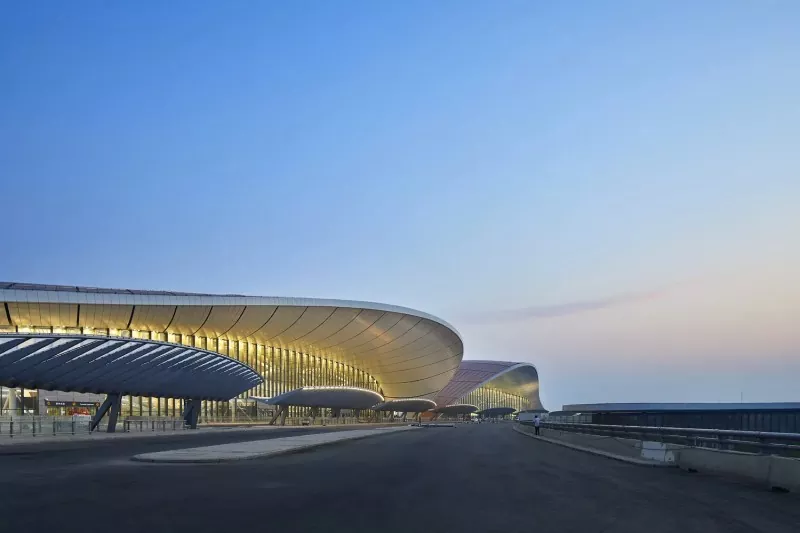 Zabalera handiko altzairuzko terminal aurrefabrikatua